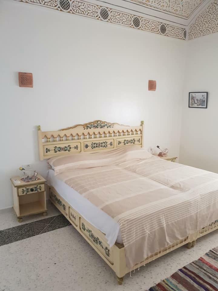 Dar Mamina Bed & Breakfast Sidi ash Shammakh Ngoại thất bức ảnh